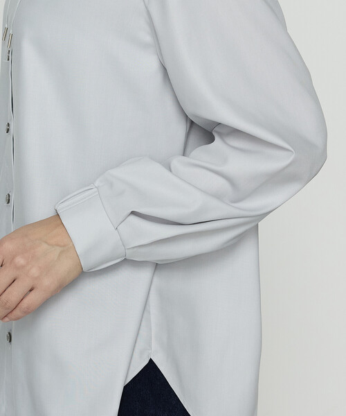 Gabardine K.T(ギャバジンケーティー)の「マイクロスパン フード付きブラウス(シャツ/ブラウス・レディース・ライトグレー/ブラック/オフホワイト・9号)」の5枚目の写真