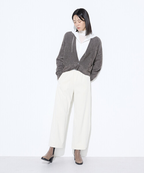 Gabardine K.T(ギャバジンケーティー)の「マイクロスパン フード付きブラウス(シャツ/ブラウス・レディース・ライトグレー/ブラック/オフホワイト・9号)」の11枚目の写真