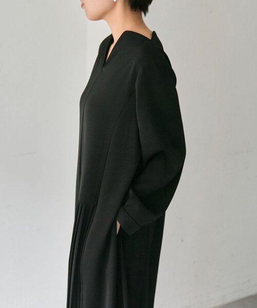 ハートネックプリーツワンピース【SUM1 STYLE】（ワンピース）｜ear