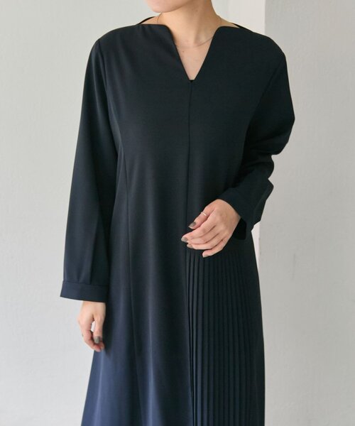 ハートネックプリーツワンピース【SUM1 STYLE】（ワンピース）｜ear