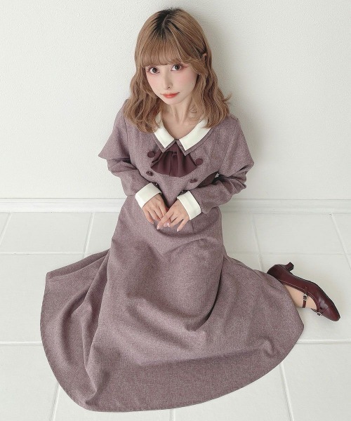 an another angelus（アンアナザーアンジェラス）の「クレリックダブルカラータイ付きワンピース/fint フィント（ワンピース・レディース・ボルドー/グレー・FREE）」の2枚目の写真