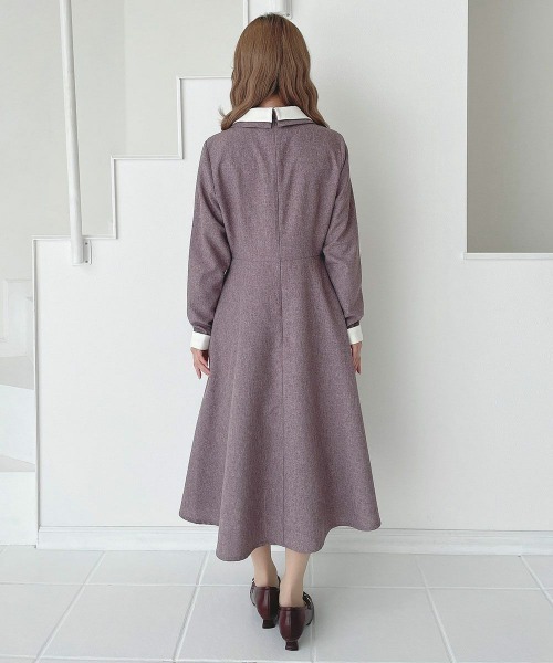 an another angelus（アンアナザーアンジェラス）の「クレリックダブルカラータイ付きワンピース/fint フィント（ワンピース・レディース・ボルドー/グレー・FREE）」の4枚目の写真
