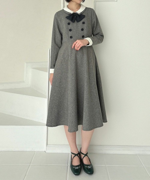 an another angelus（アンアナザーアンジェラス）の「クレリックダブルカラータイ付きワンピース/fint フィント（ワンピース・レディース・ボルドー/グレー・FREE）」の8枚目の写真