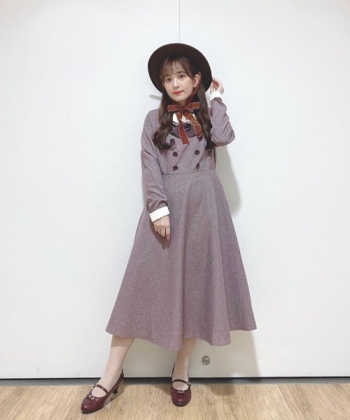 an another angelus（アンアナザーアンジェラス）の「クレリックダブルカラータイ付きワンピース/fint フィント（ワンピース・レディース・ボルドー/グレー・FREE）」の12枚目の写真