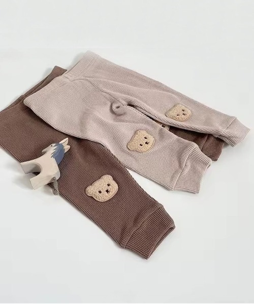 Bambin(ボンバン)の「【 Bambin / ボンバン 】 くま ワッペン ワッフル レギンス(レギンス/スパッツ・キッズ・ナチュラル/ブラウン・70/80/90)」の7枚目の写真