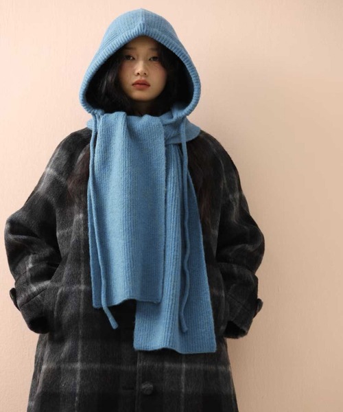 Chiina(チーナ)の「Chiina/ニットフードマフラー(ニットキャップ/ビーニー・レディース・グレー/レッド/ブルー/ブラック/ホワイト/ブラウン/ミント・FREE)」の1枚目の写真