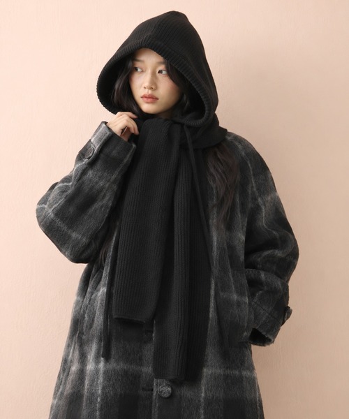 Chiina(チーナ)の「Chiina/ニットフードマフラー(ニットキャップ/ビーニー・レディース・グレー/レッド/ブルー/ブラック/ホワイト/ブラウン/ミント・FREE)」の3枚目の写真