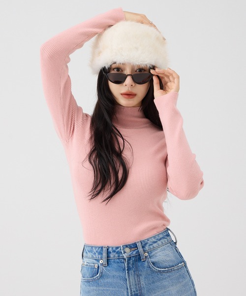 EIMY ISTOIRE（エイミーイストワール）の「ボトルネックリブニットトップス（ニット/セーター・レディース・グレー/ブラック/ホワイト/ピンク・F）」の4枚目の写真