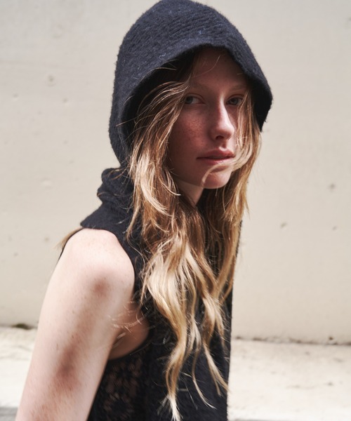 JOSE MOON(ジョゼムーン)の「WOOL CASHMERE HOODIE MUFFLER/ウールカシミヤフードマフラー(マフラー・レディース・ブルー/ブラック・FREE)」の6枚目の写真