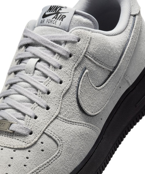 NIKE（ナイキ）の「NIKE AIR FORCE 1 07 LV8 HQ1966-001（スニーカー