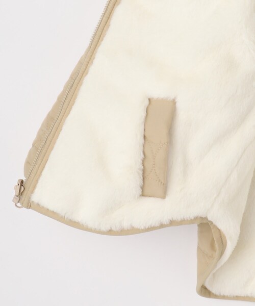 SHOO・LA・RUE（シューラルー）の「【100-150cm/撥水】キルト×ファーリバーシブルブルゾン（ブルゾン・キッズ・ブラック/ナチュラル・10/11/12/13/14/15 ）」の8枚目の写真