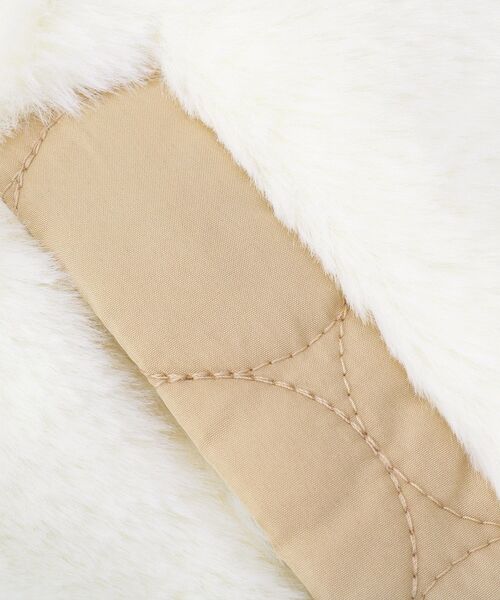 SHOO・LA・RUE（シューラルー）の「【100-150cm/撥水】キルト×ファーリバーシブルブルゾン（ブルゾン・キッズ・ブラック/ナチュラル・10/11/12/13/14/15 ）」の12枚目の写真