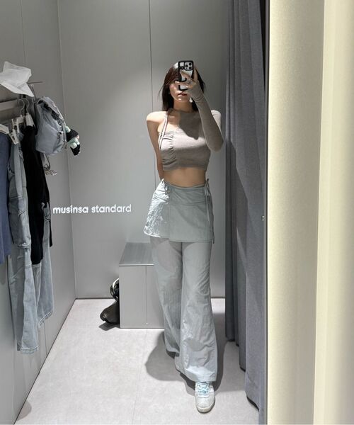 MUSINSA STANDARD WOMAN（ムシンサスタンダードウーマン）の「ウィメンズナイロンラップスカートパンツ[アッシュグレー]（その他パンツ・レディース・その他・30/26/27/28/29/24/25）」の6枚目の写真