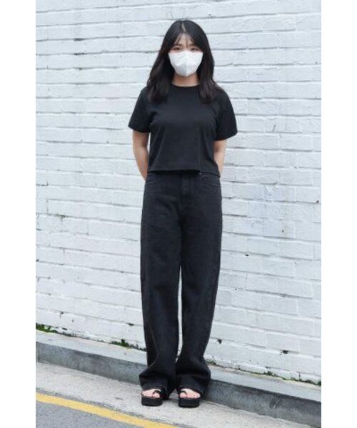 MUSINSA STANDARD WOMAN（ムシンサスタンダードウーマン）の「ウィメンズクルーネッククロップTシャツ[ブラック]（Tシャツ/カットソー・レディース・その他・LARGE/X-SMALL/SMALL/MEDIUM）」の21枚目の写真