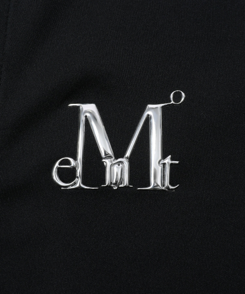 MUCENT（ムセント）の「バーニッシュメタルロゴスパンハーフジップ（Tシャツ/カットソー・レディース・ブラック・FREE）」の2枚目の写真