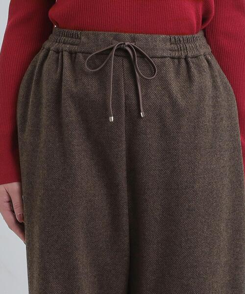 DRESKIP（ドレスキップ）の「【洗濯機可/S-LL/あったか】ラフ過ぎない 大人のイージーワイドパンツ（その他パンツ・レディース・ブラック/グレー/ダークブラウン・01/02/03/04）」の8枚目の写真