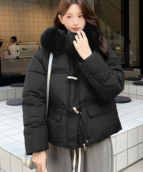 ファー付きフード ブラック中綿ジャケット セール】フェイクファー付きフードショート丈中綿ジャケット（その他