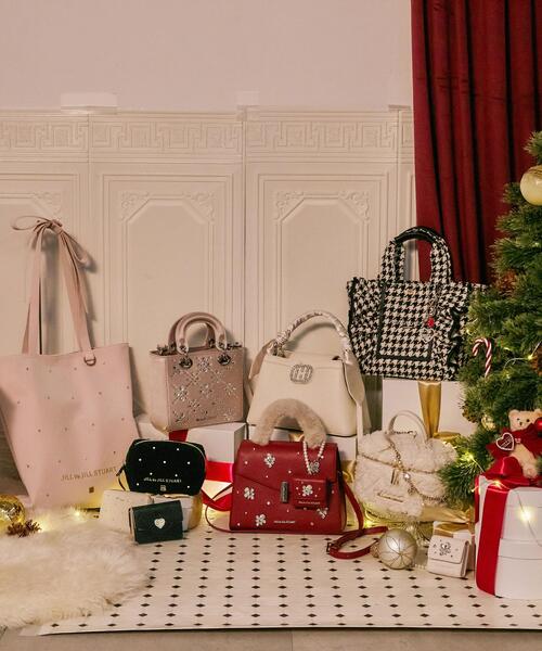 JILL by JILL STUART(ジルバイジルスチュアート)の「◇ランダムビジューファーハンドルバッグ(ハンドバッグ・レディース・レッド/ピンク/ホワイト/グレー・FREE)」の5枚目の写真