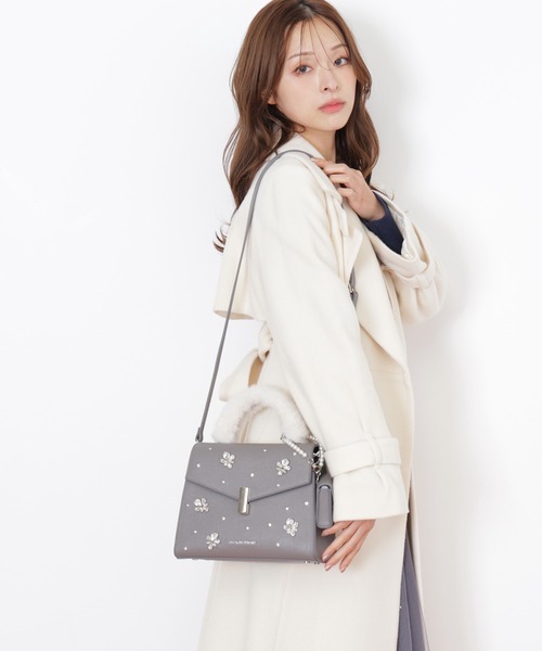 JILL by JILL STUART（ジルバイジルスチュアート）の「◇ランダムビジューファーハンドルバッグ（ハンドバッグ・レディース・レッド/ピンク/ホワイト/グレー・FREE）」の9枚目の写真