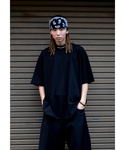 GOZER(ゴーザー)の「NECKLINE OVERSIZE T-SHIRT(Tシャツ/カットソー・メンズ・ブラック・ONE SIZE)」の3枚目の写真