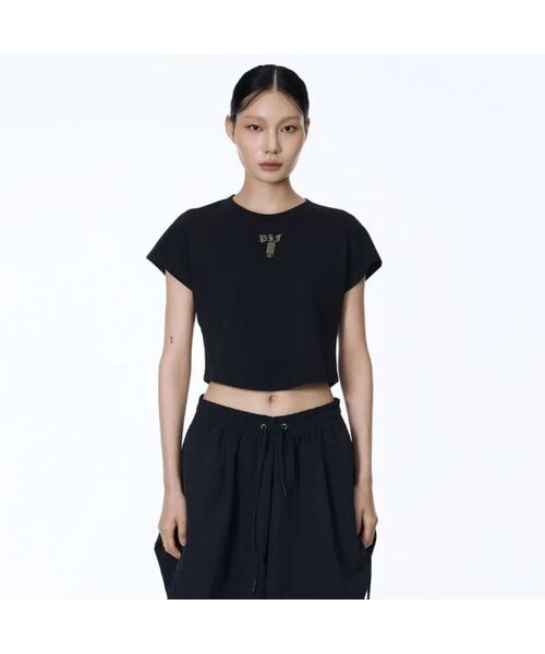 71TO96(チル ハナ トゥ グユク)の「Mini Keyring Crop T-Shirt (Black)(Tシャツ/カットソー・レディース・ブラック・FREE)」の1枚目の写真