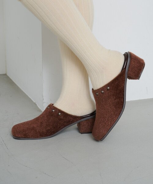 Kastane（カスタネ）の「ハラコラウンドスタッズミュール（サンダル・レディース・ブラウン/キャメル・38/37/36）」の5枚目の写真