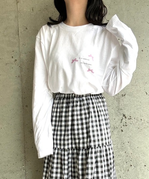 etta(エタ)の「ガーリーリボンプリントロンT/長袖Tシャツ(Tシャツ/カットソー・レディース・ピンク/ブルー・MEDIUM/LARGE/SMALL)」の4枚目の写真