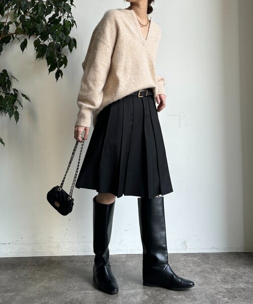 DouDou（ドゥドゥ）の「深Vスリットニット（ニット/セーター・レディース・ライトベージュ/ブラック/グレー/ブルー・FREE）」の12枚目の写真