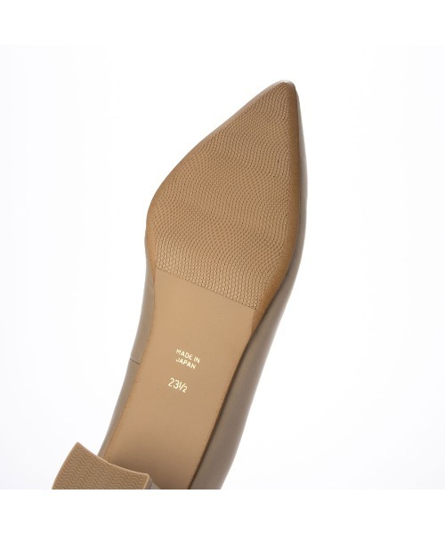Mode et Jacomo（モードエジャコモ）の「【レイン対応】ポインテッドトゥプレーンパンプス（パンプス・レディース・ライトブラック/ブラック/ベージュ系その他2/ベージュ・23.5cm/23cm/24.5cm/24cm/22.5cm）」の18枚目の写真