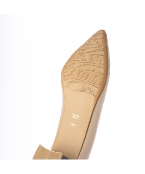 Mode et Jacomo（モードエジャコモ）の「【レイン対応】ポインテッドトゥプレーンパンプス（パンプス・レディース・ライトブラック/ブラック/ベージュ系その他2/ベージュ・23.5cm/23cm/24.5cm/24cm/22.5cm）」の8枚目の写真