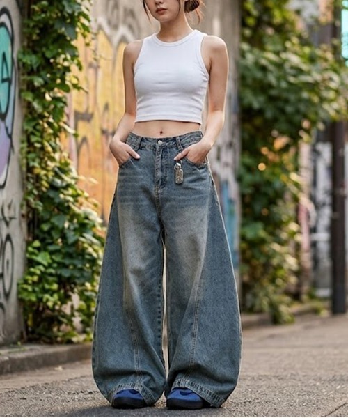 NEW GENTLEMAN(ニュージェントルマン)の「バイカルデニム ワイドバギー バルーン バレル パンツ(デニムパンツ・メンズ・ブルー・M/S/L)」の12枚目の写真