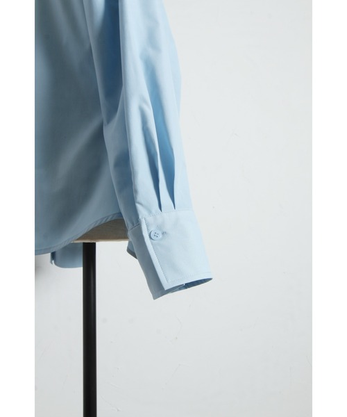 ARVELLIA(アルベリア)の「FOLD FLOW SHIRT(シャツ/ブラウス・レディース・ホワイト/サックスブルー・M)」の19枚目の写真