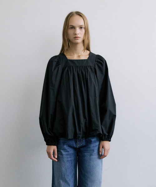MAIS（マイス）の「SQUARE NECK BALLOON BLOUSE / BLACK（シャツ/ブラウス・レディース・ブラック・FREE）」の2枚目の写真