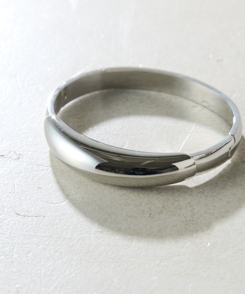 COLLAGE GALLARDAGALANTE（コラージュガリャルダガランテ）の「Sivelle./ステンレスティックバングル（バングル/リストバンド・レディース・シルバー・FREE）」の4枚目の写真