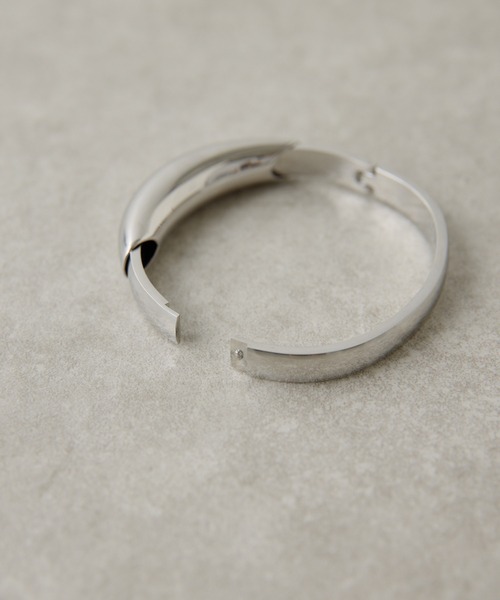 COLLAGE GALLARDAGALANTE（コラージュガリャルダガランテ）の「Sivelle./ステンレスティックバングル（バングル/リストバンド・レディース・シルバー・FREE）」の7枚目の写真