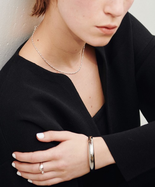 COLLAGE GALLARDAGALANTE（コラージュガリャルダガランテ）の「Sivelle./ステンレスティックバングル（バングル/リストバンド・レディース・シルバー・FREE）」の3枚目の写真