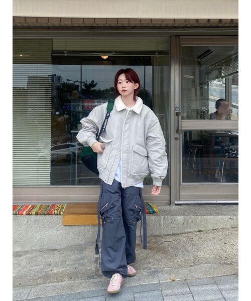 COVERNAT(カバーナット)の「パディッドカラーMA-1ジャケットベージュ(ブルゾン・レディース・その他・M/XL/L/S)」の2枚目の写真