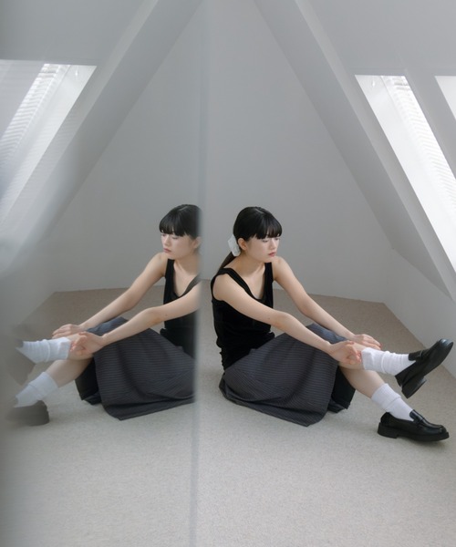 haek（ハク）の「velor tank top/ベロアタンク（タンクトップ・レディース・ブラウン/ブラック・FREE）」の4枚目の写真