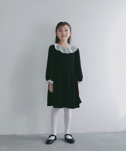 AJUGA.（アジュガ）の「シアーフリル キッズワンピース【セレモニー/オケージョン】（ワンピース・キッズ・ブラック/ネイビー・130/110/120）」の4枚目の写真