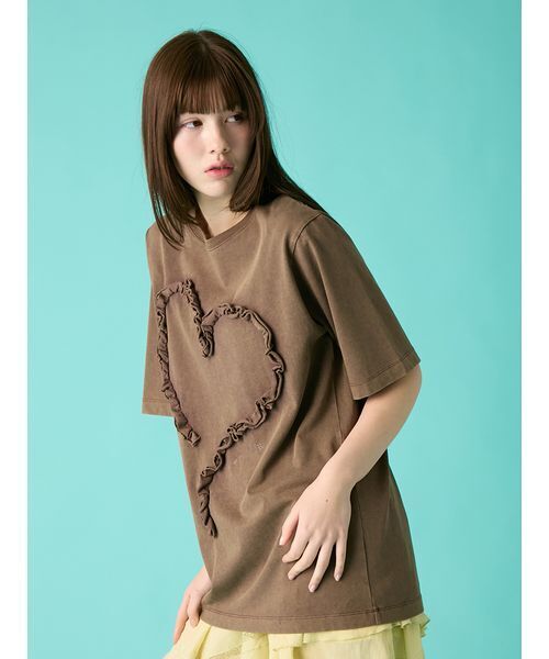 FURFUR（ファーファー）の「フリルハートモチーフTシャツ（Tシャツ/カットソー・レディース・ブラック/ブラウン/ブルー・F）」の7枚目の写真