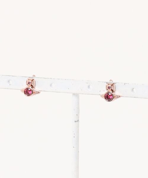 Vivienne Westwood(ヴィヴィアンウエストウッド)の「LONDON ORB EARRINGS(ピアス(両耳用)・レディース・シルバー/ピンクゴールド・FREE)」の2枚目の写真