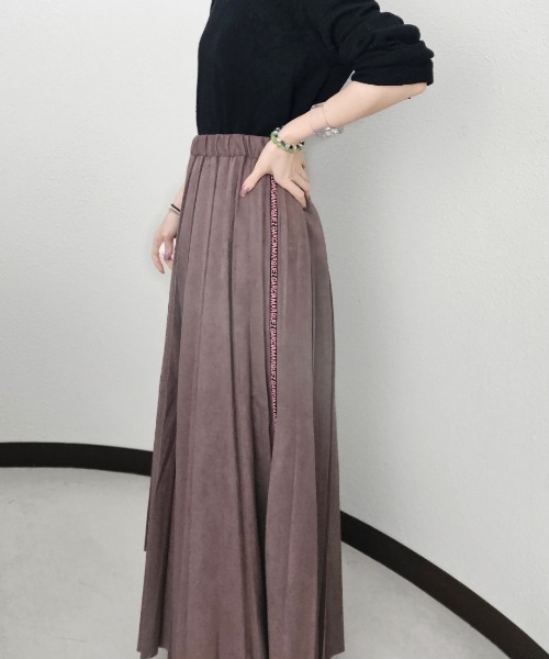 CRYSTAL BALL(クリスタルボール)の「スエードプリーツスカート(スカート・レディース・ブラウン/ブラック・FREE)」の9枚目の写真