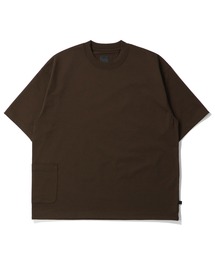 DAIWA PIER39（ダイワピア39）の「DAIWA PIER39 TECH SIDE POCKET S S TEE ダイワ ピア39  Tシャツ（Tシャツ/カットソー）」