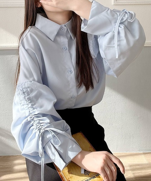 Nana(ナナ)の「ドロストスリーブシャツ(シャツ/ブラウス・レディース・ホワイト/ブルー・FREE)」の2枚目の写真