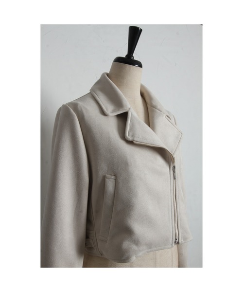 tocco closet（トッコ　クローゼット）の「スエードライダースジャケット（ライダースジャケット・レディース・アイボリー/グレイッシュベージュ/ピンクベージュ/ラベンダー・M）」の10枚目の写真