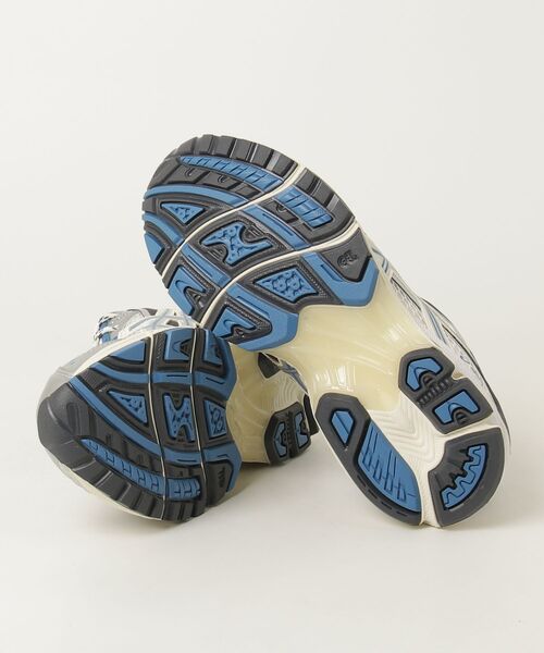 ASICS(アシックス)の「GEL-NIMBUS 10.1 / ゲルニンバス 10.1(スニーカー・メンズ・ホワイト×ブルー・27.5/26.5/23.5/27/29/28/24/29.5/28.5/23/24.5/25/25.5/26)」の6枚目の写真