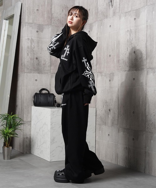 1111clothing(ワンフォークロージング)の「【セットアップ可能】クロスデザイン スウェットパンツ / Cross Design Sweatpants(スウェットパンツ・メンズ・ブラック×ブルー/ホワイト/ブラック×ホワイト・L/M)」の22枚目の写真