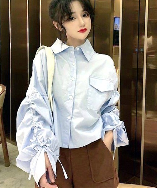 SHEENA(シーナ)の「ドロストボリュームスリーブシャツ(シャツ/ブラウス・レディース・ホワイト/ブルー・M)」の15枚目の写真