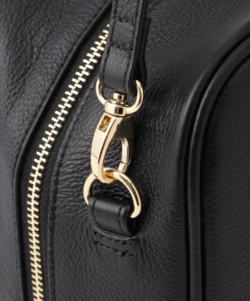 SALON adam et rope'（サロン アダム エ ロペ）の「【W S（ドゥーブル）】チャーム付きナチュラルレザー2WAYキューブバッグ（ショルダーバッグ・レディース・ブラック/ベージュ・FREE）」の14枚目の写真