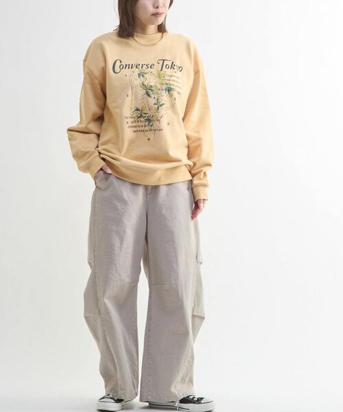 CONVERSE TOKYO(コンバーストウキョウ)の「LILY FLOWER PRINT SWEAT(スウェット・レディース・イエロー/スミクロ/アイボリー・MEDIUM/SMALL)」の14枚目の写真